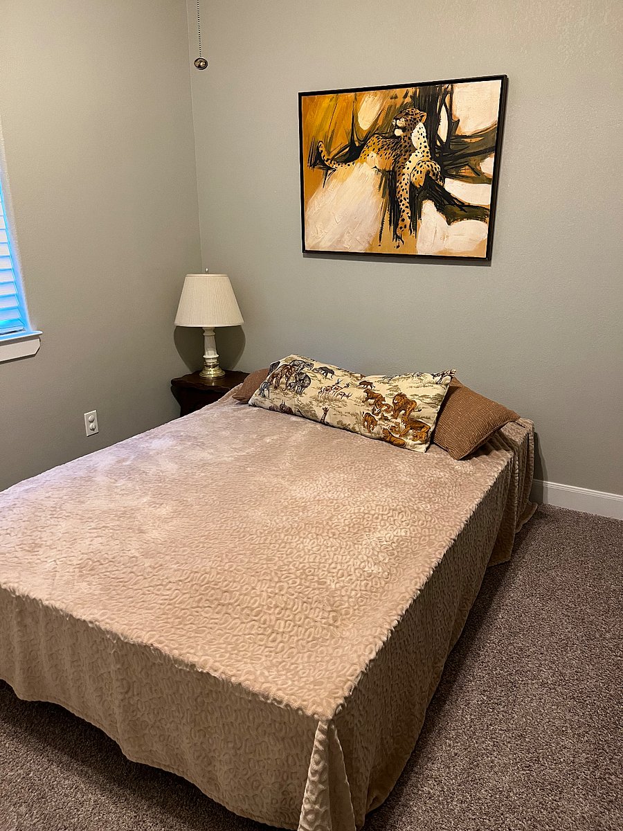 Queen sized Waterbed.