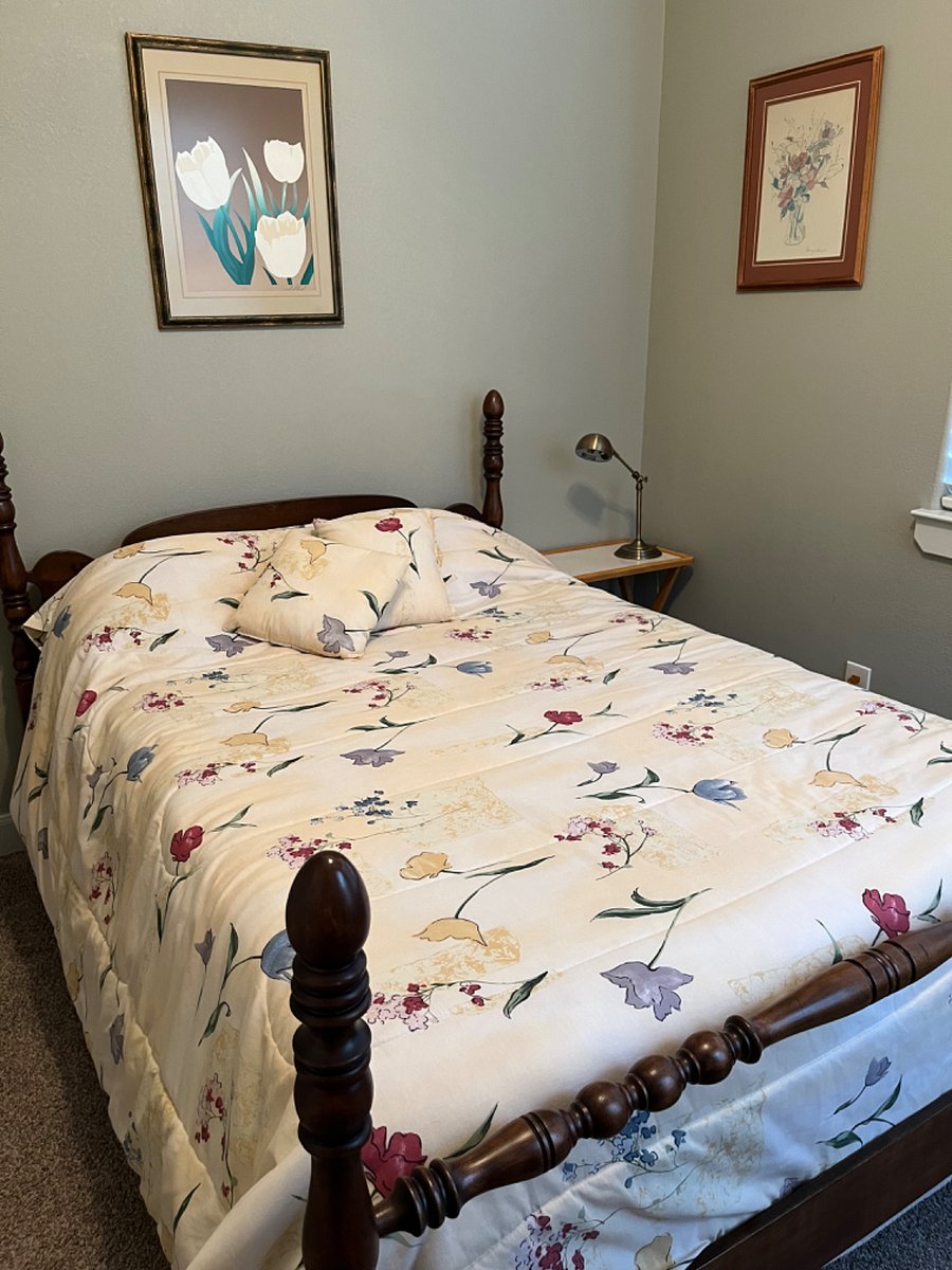 For poster double bed, regular mattress