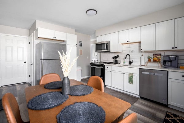 Furnished Finder property 645021_1 photo 18