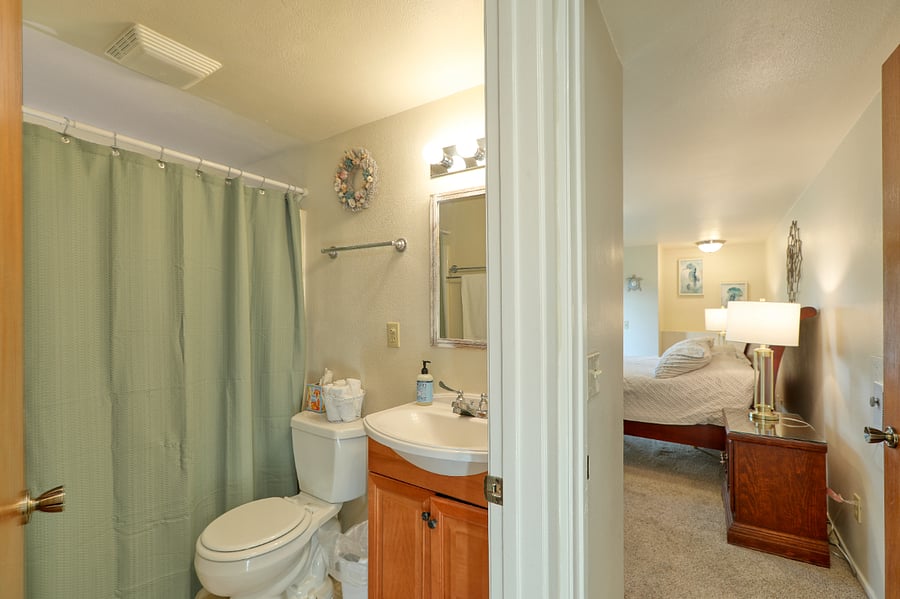 Bathroom with shower & tub