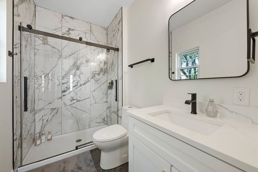 Bathroom 1, attached to bedroom 1
