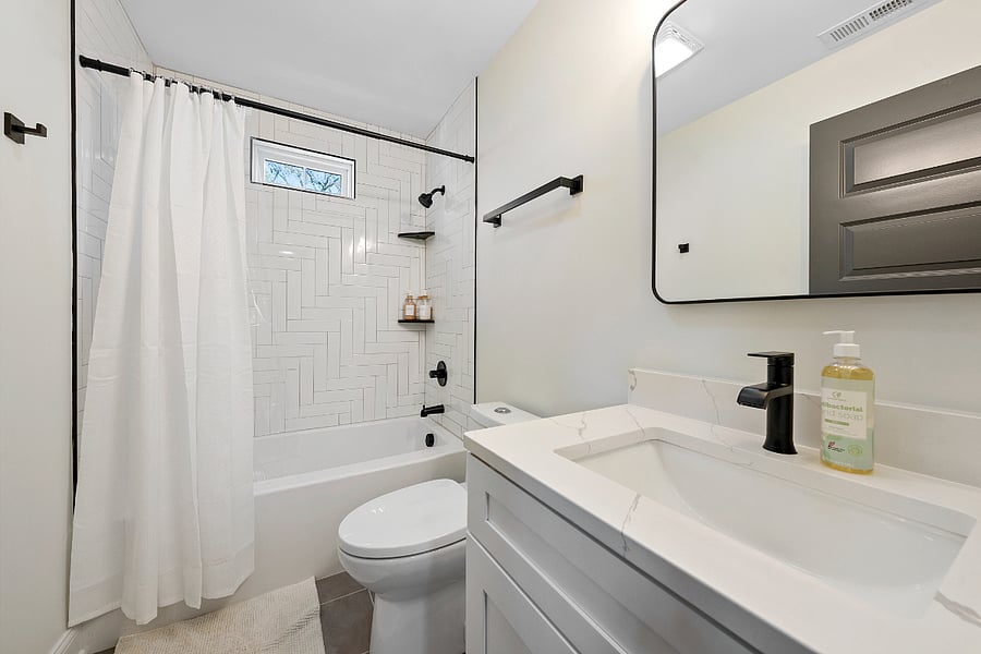 Upstairs Bathroom shared by bedrooms 2 & 3
