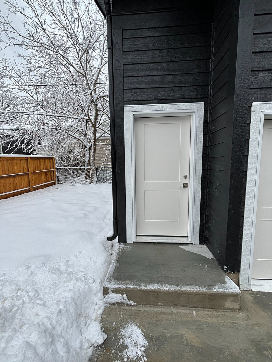Apartment exterior door