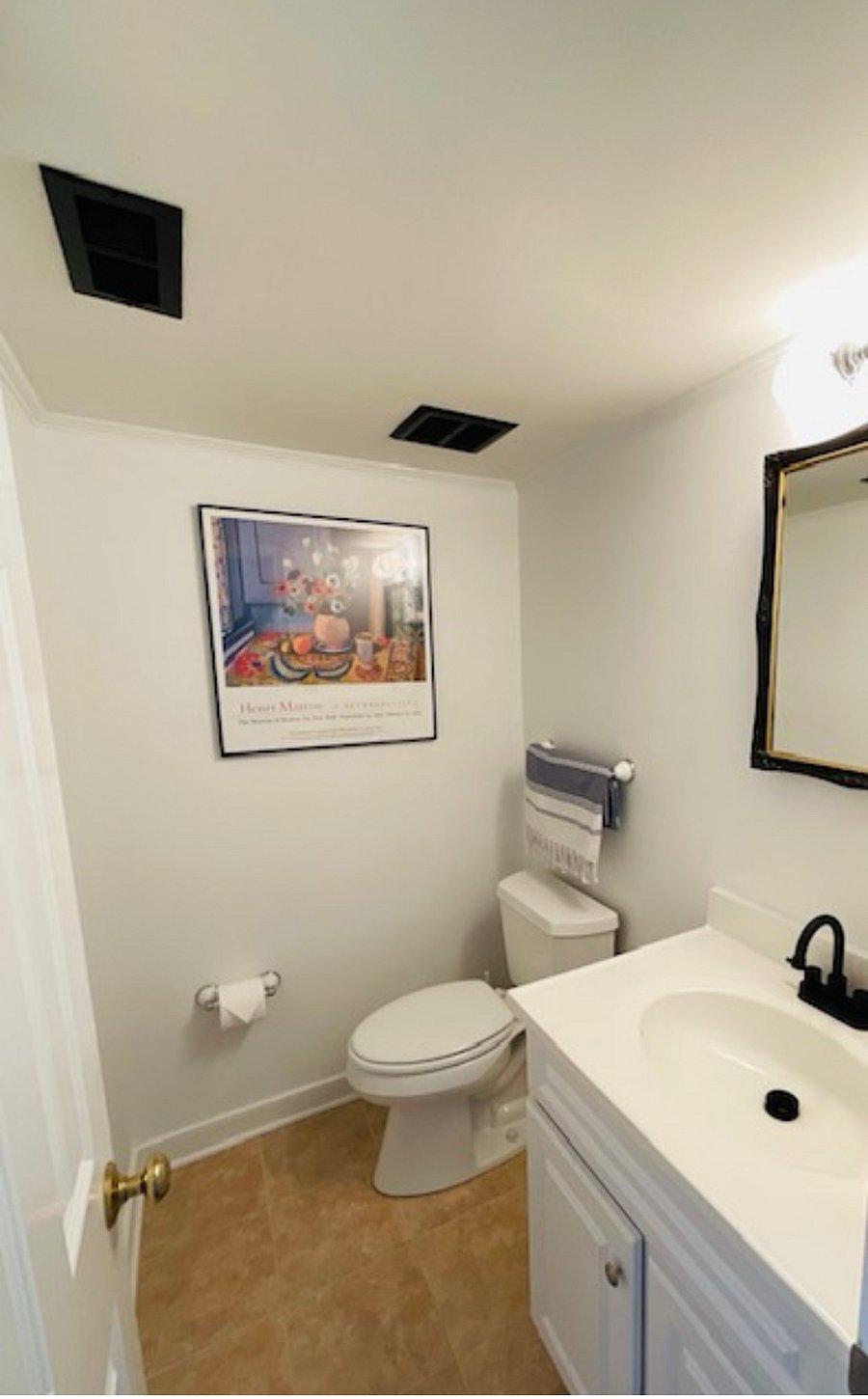 Lower-level half bath