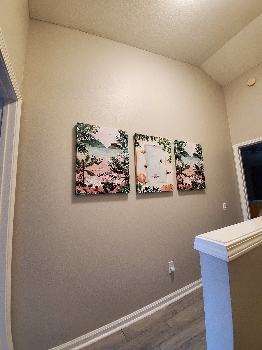 Upstairs hallway leading to both bedrooms