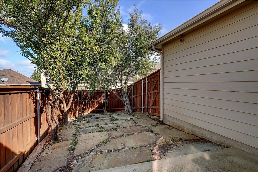 Furnished Finder property 645400_1 photo 17
