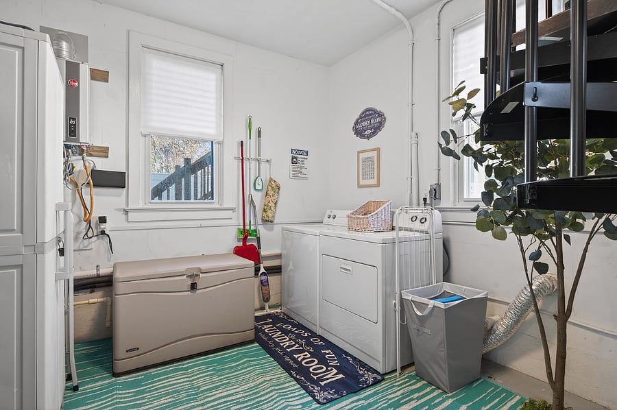 Main Floor -Laundry Room