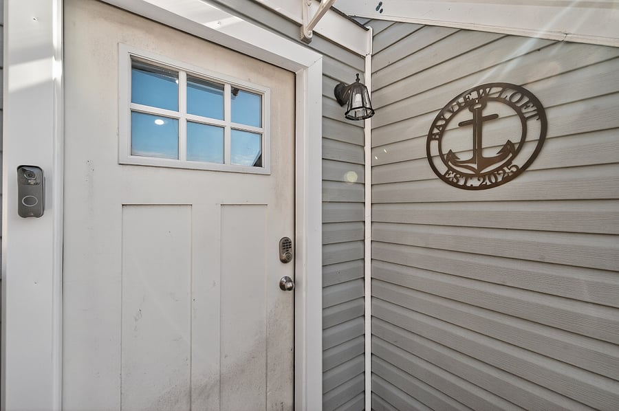 Private Entrance - Loft Area 