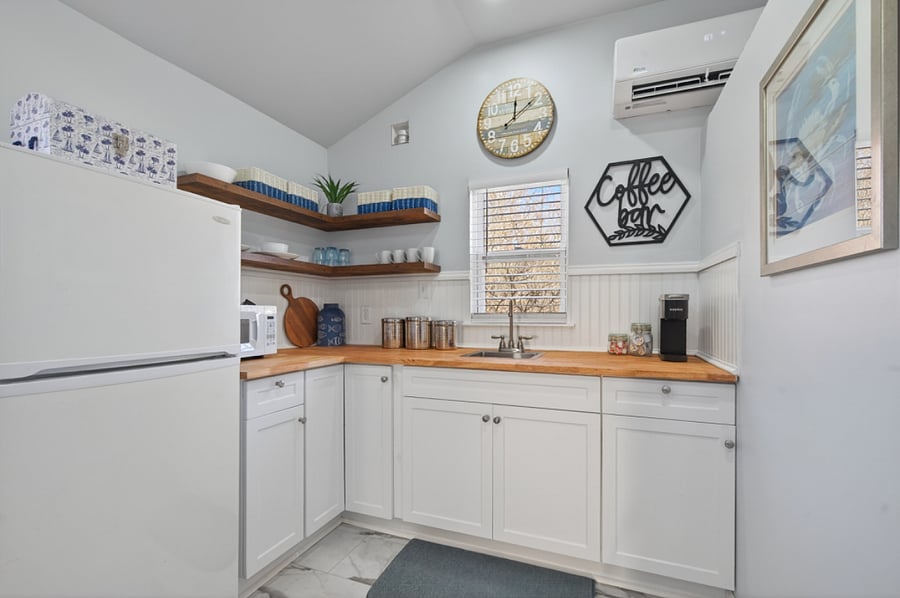 Loft Level - Kitchenette 