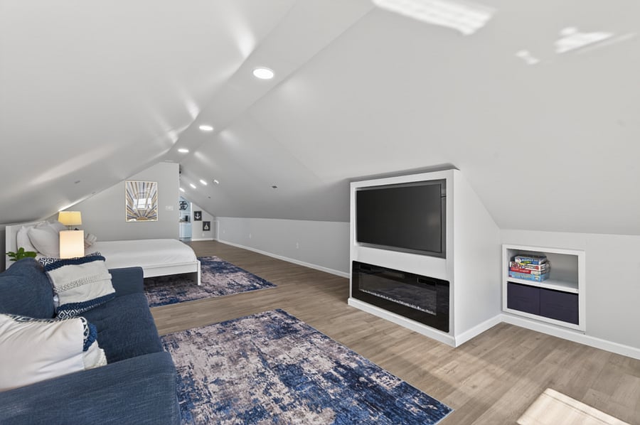 Loft Level - 50 inch Flat Screen TV Rotates 180 degrees for full viewing. Electric Fireplace. 