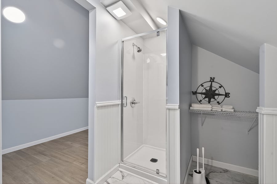 Loft Level - Full Bathroom