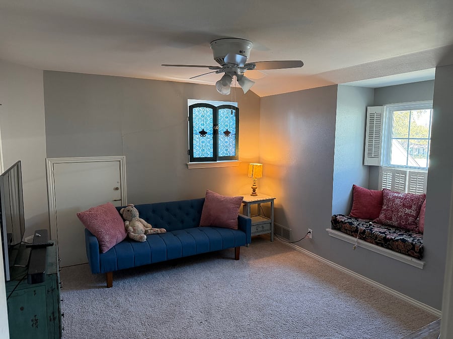 Seating area and washer and dryer room