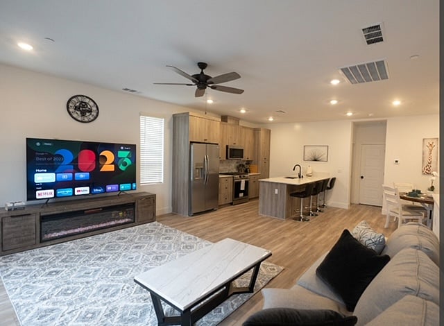 Furnished Finder property 645570_1 photo 3