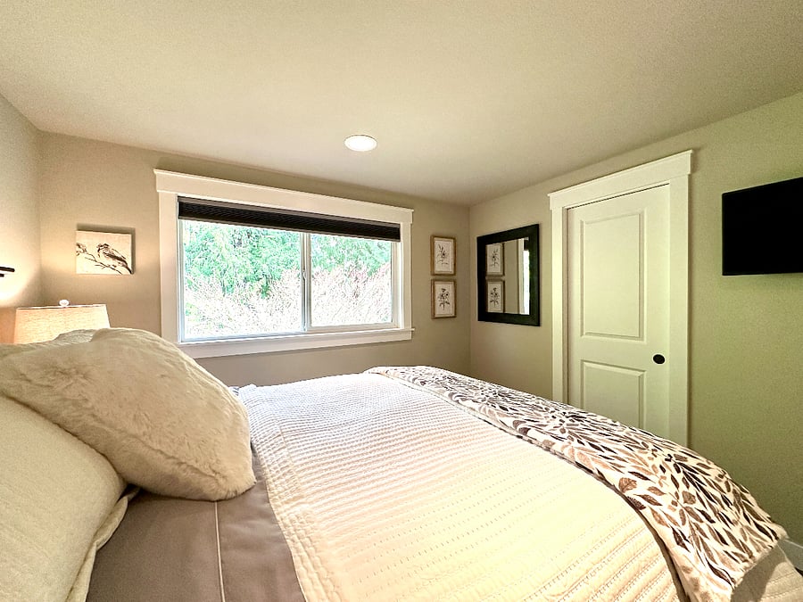 There is a black out shade of the east facing window that offers a gorgeous pastoral view.