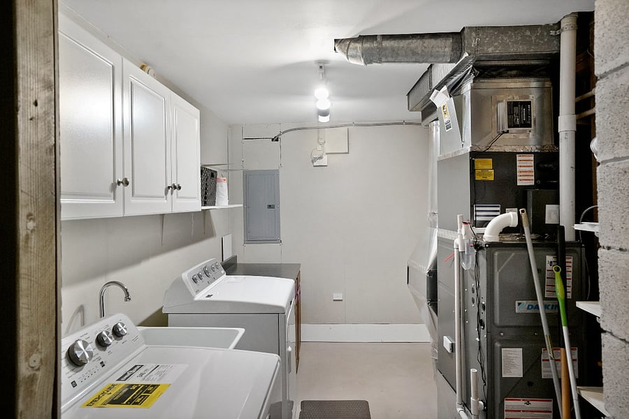 Shared laundry room. Starter laundry and dryer sheets provided.