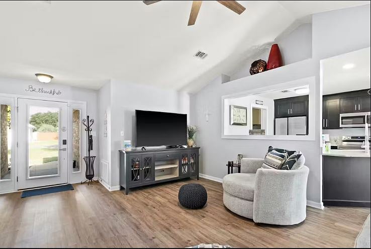 Furnished Finder property 645869_1 photo 4