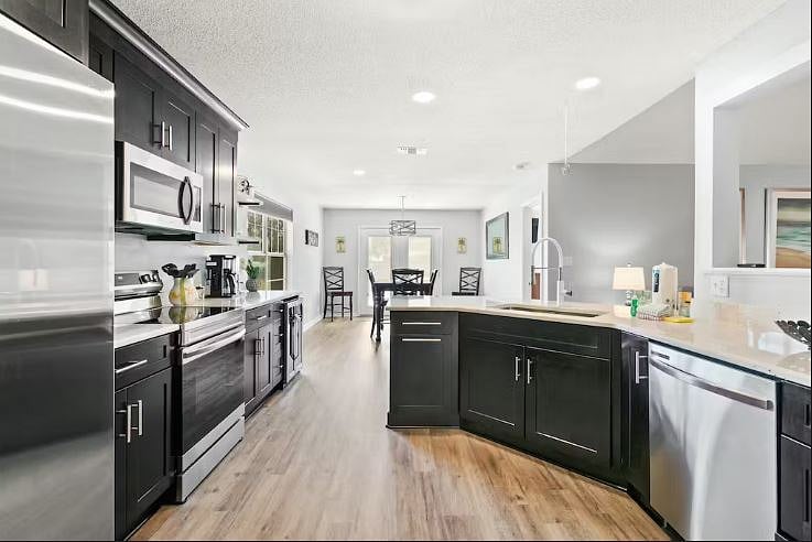 Furnished Finder property 645869_1 photo 3