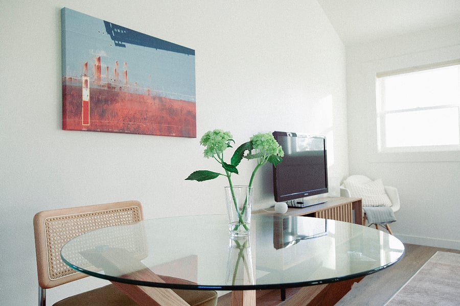 Modern decorationOpen 