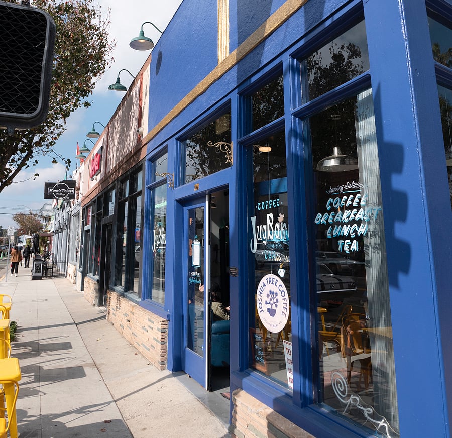 Another artisan coffee shop in walking distance