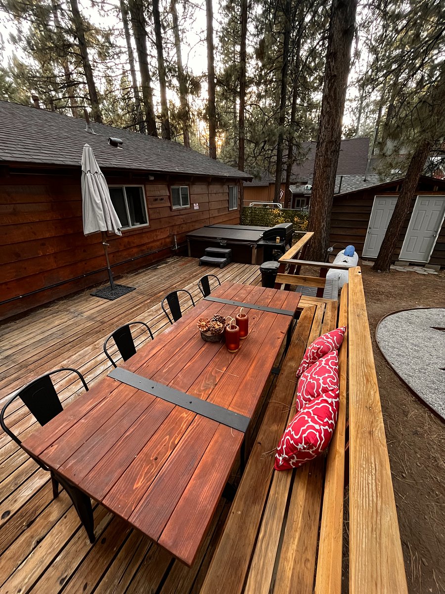 Large 8ft outdoor table 
