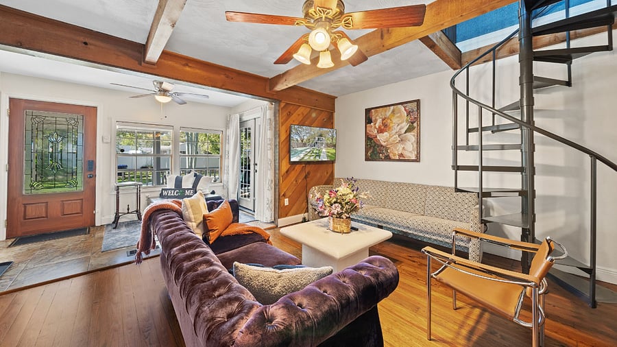 Furnished Finder property 646010_1 photo 3