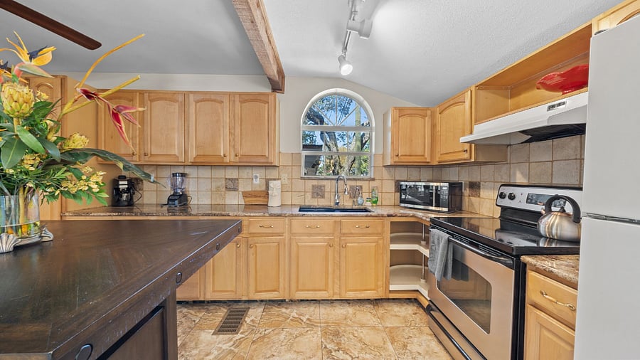 Furnished Finder property 646010_1 photo 13