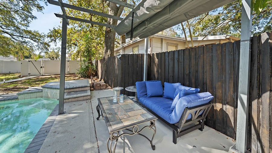 Furnished Finder property 646010_1 photo 32