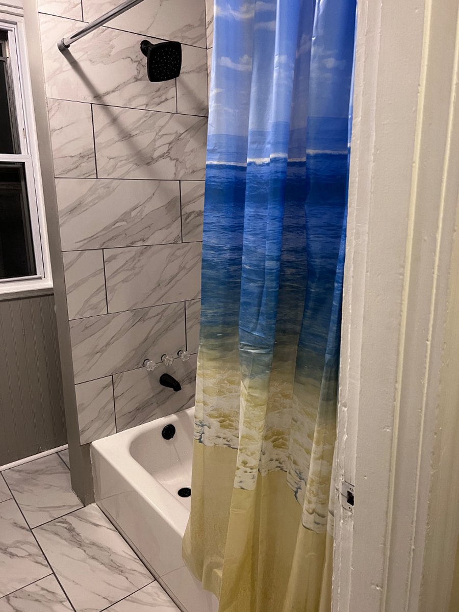 2nd Fl bathroom
