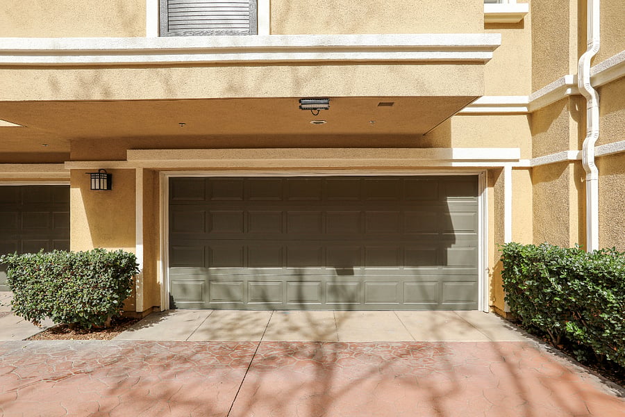 Automatic garage door