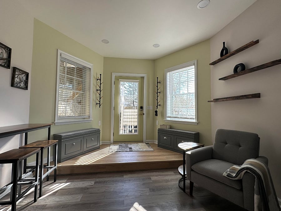 Entrance landing.