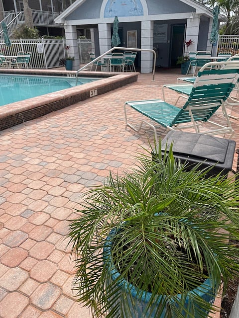 Lots of Lounges at the pool.