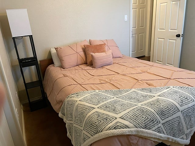 Furnished Finder property 646875_1 photo 3