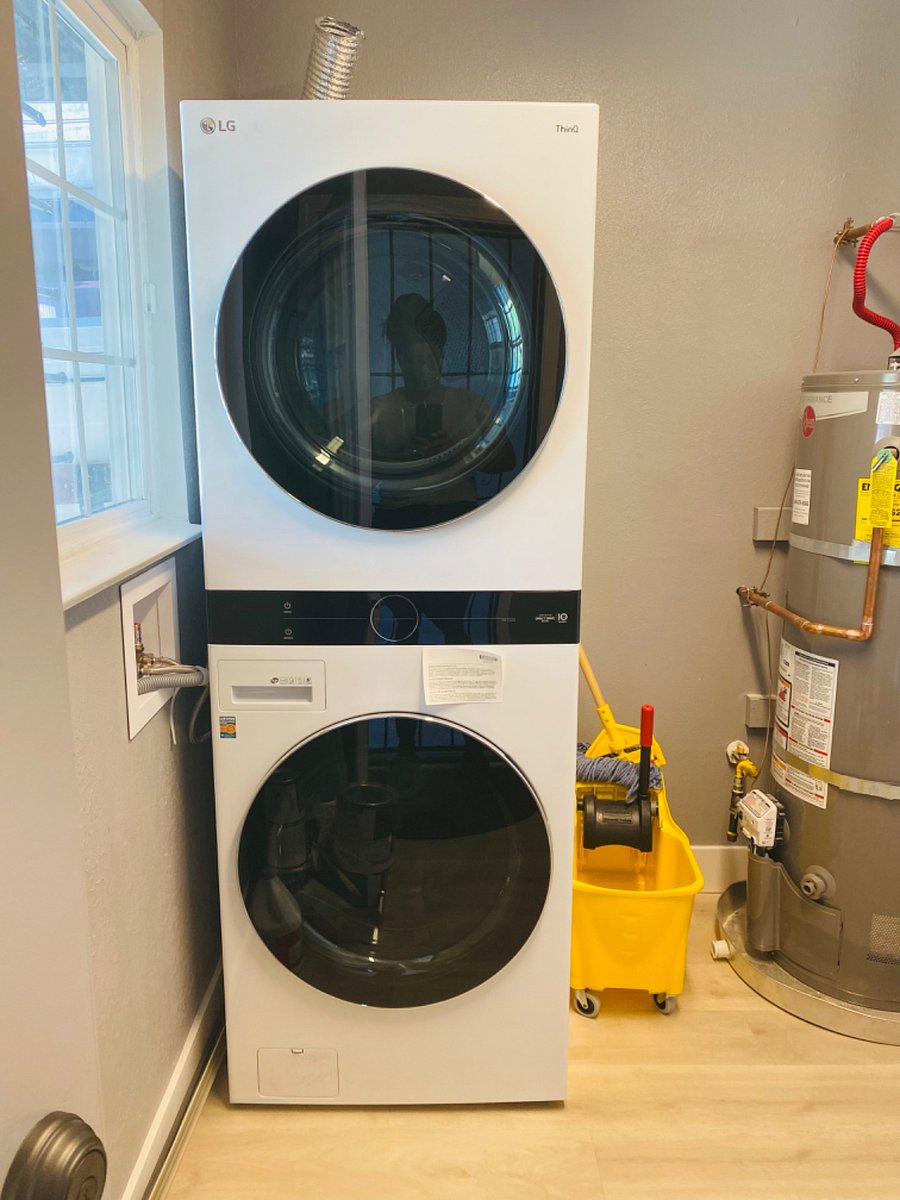 LG Tower washer and dryer for small loads 
