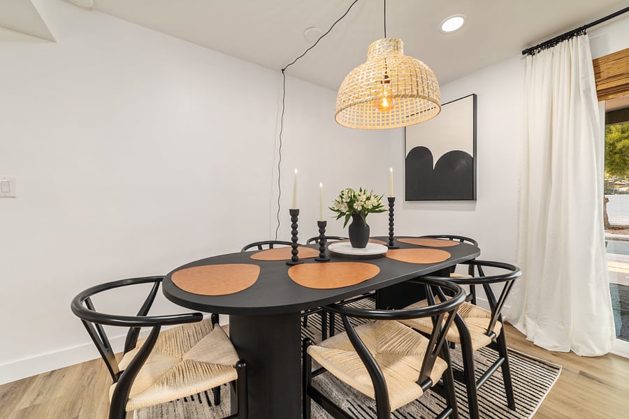 Dining room table and seating for 6