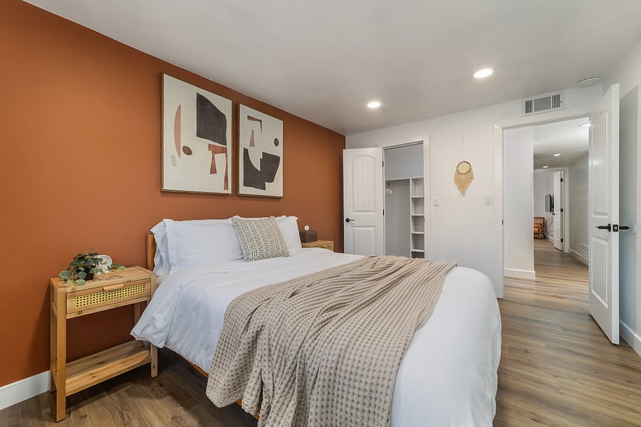Bedroom 4 - Queen bed