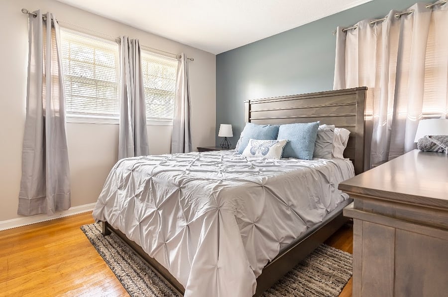 Queen bedroom