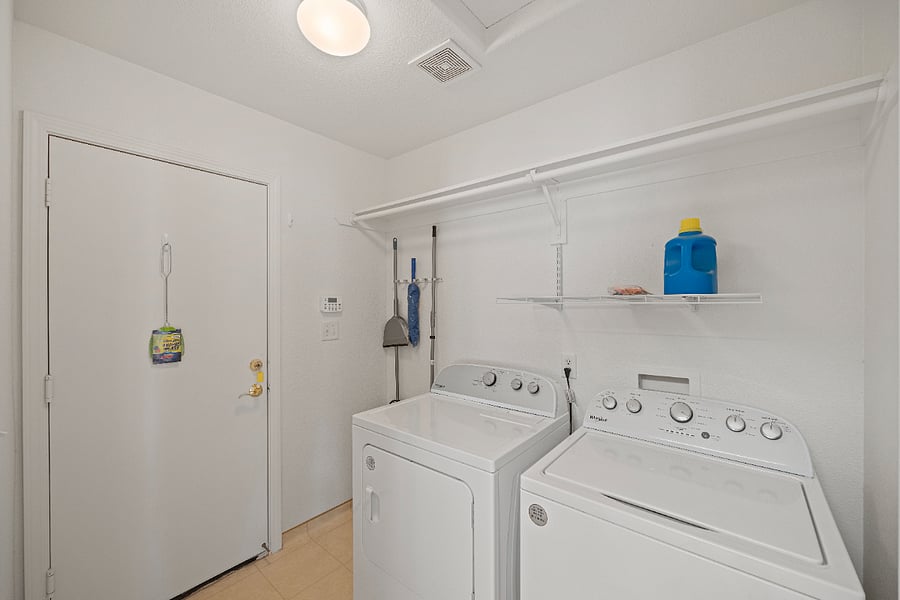Furnished Finder property 647236_1 photo 17