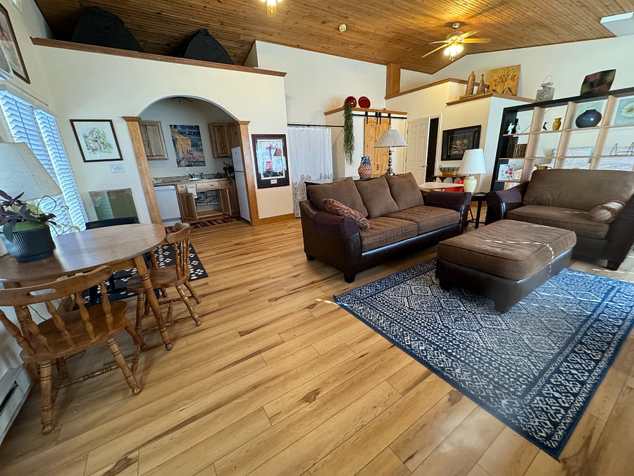 Furnished Finder property 647450_1 photo 3