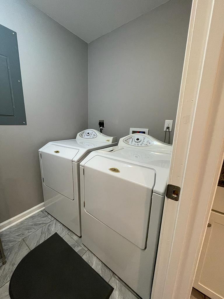 Furnished Finder property 647471_1 photo 25