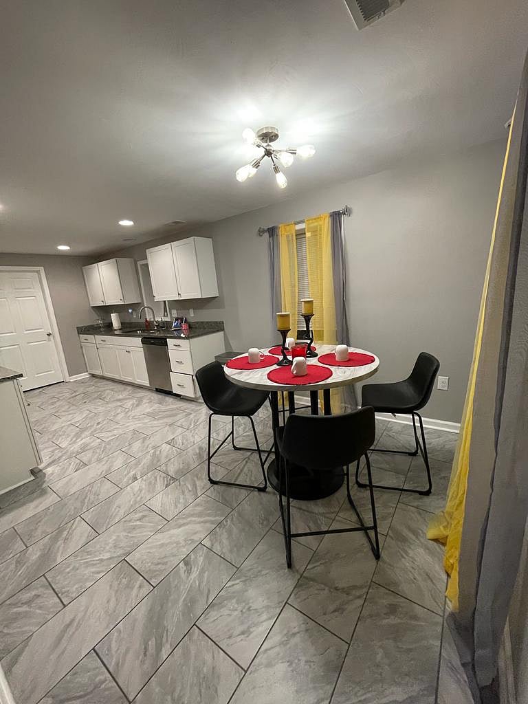 Furnished Finder property 647471_1 photo 10