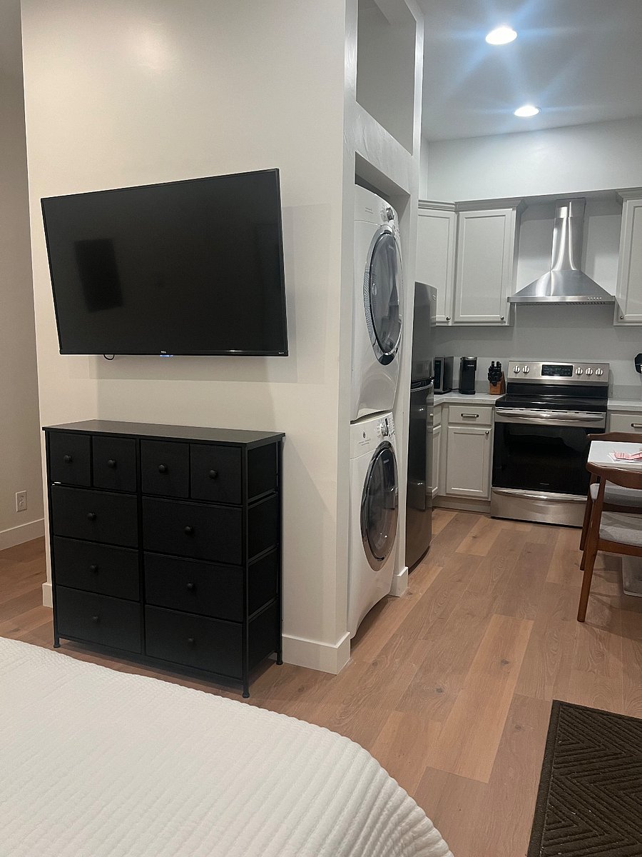Furnished Finder property 647579_1 photo 8