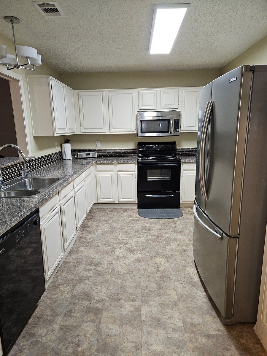 Furnished Finder property 647630_1 photo 13
