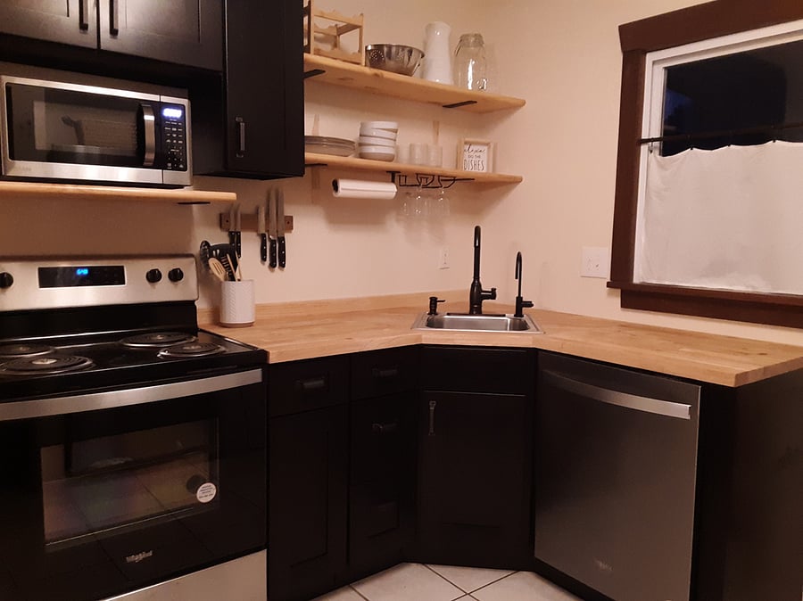 Full Size Oven, Microwave and Dishwasher.