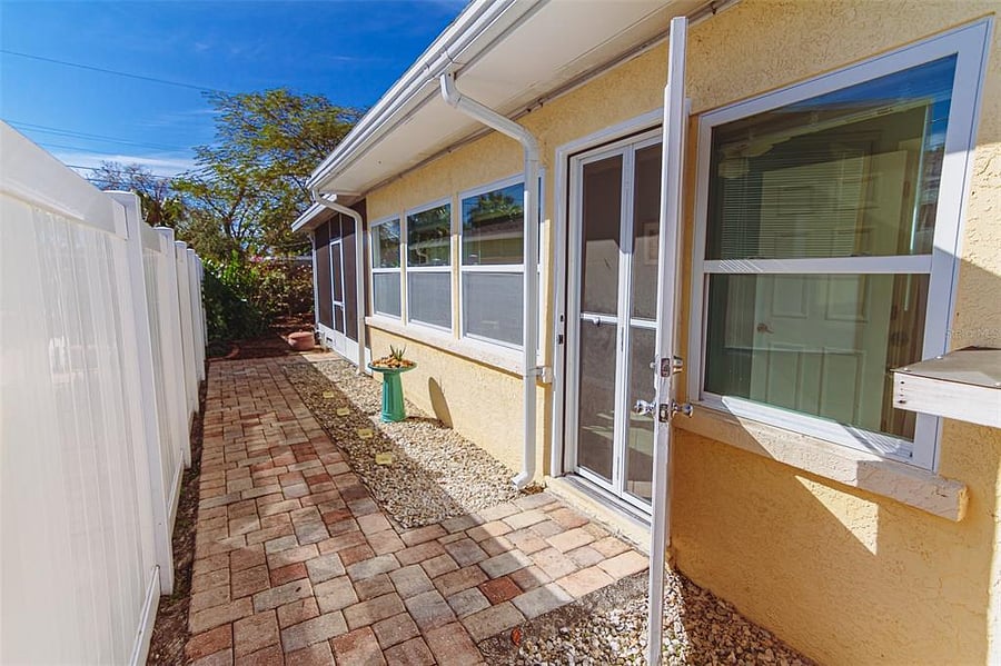 Furnished Finder property 647901_1 photo 22