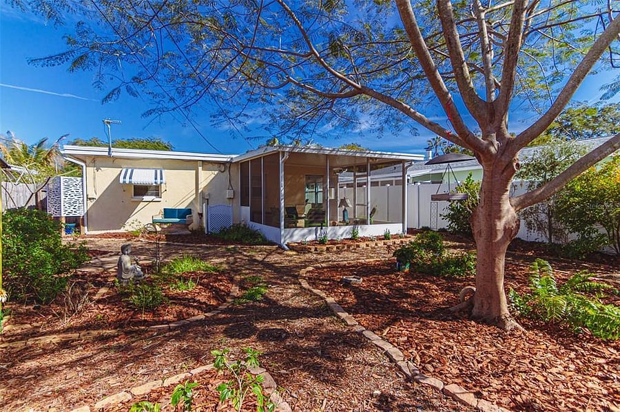Furnished Finder property 647901_1 photo 24