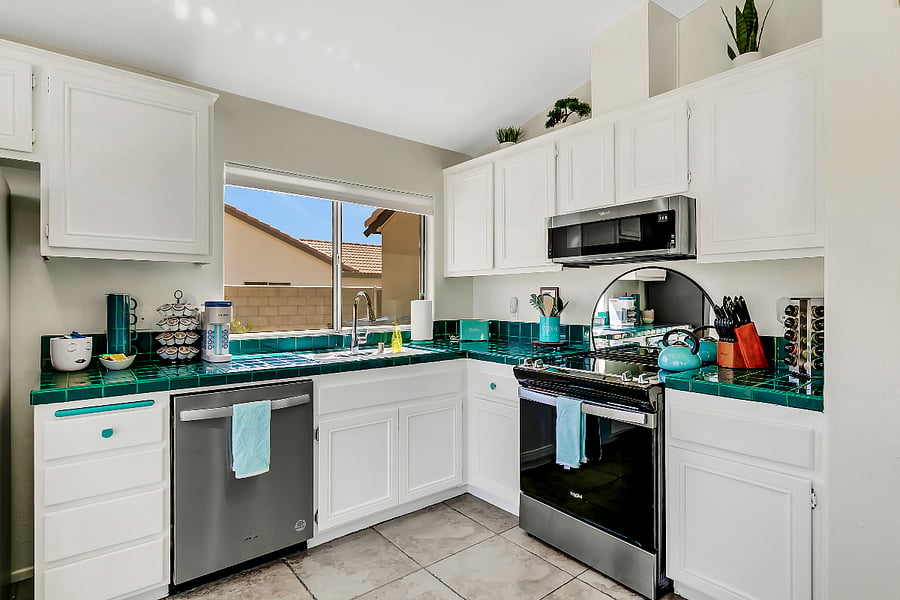 Stainless Steel Amenities Kitchen