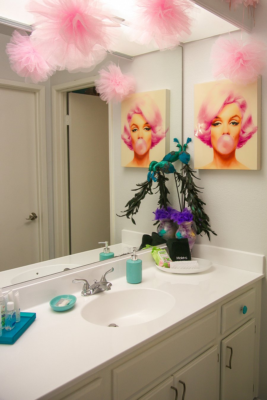 Marilyn Monroe Stylist Bathroom