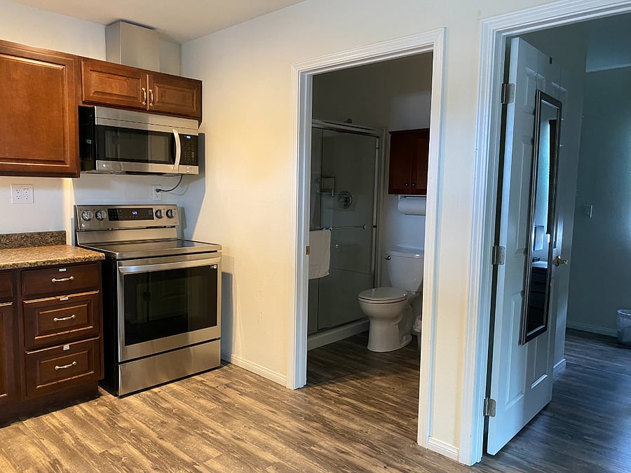 Furnished Finder property 648026_1 photo 28