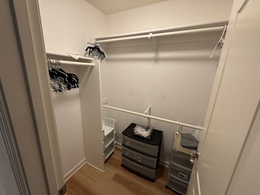 Closet in bedroom 2