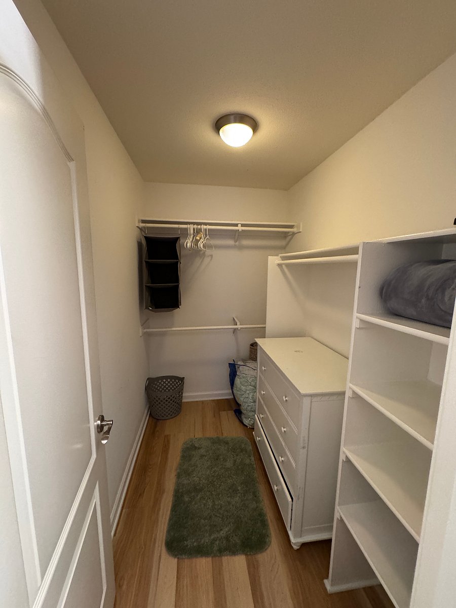 Ensuite bedroom closet